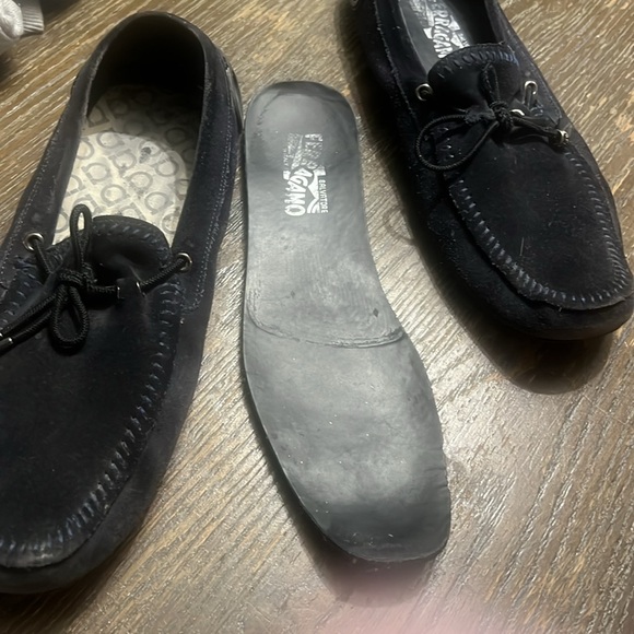 Ferragamo navy blue loafers warn condition - Picture 2 of 7